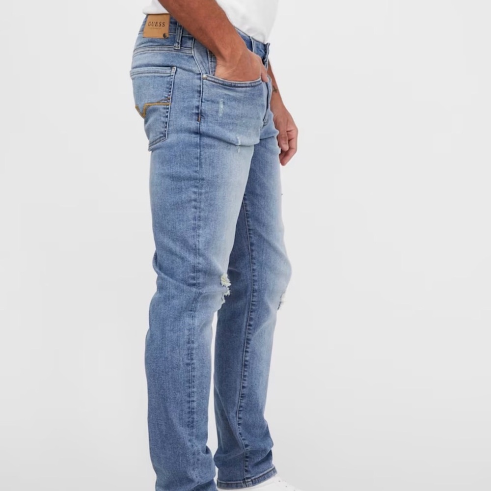 Guess Men's Lincoln slim straight Light Blue Jeans with slight distressing